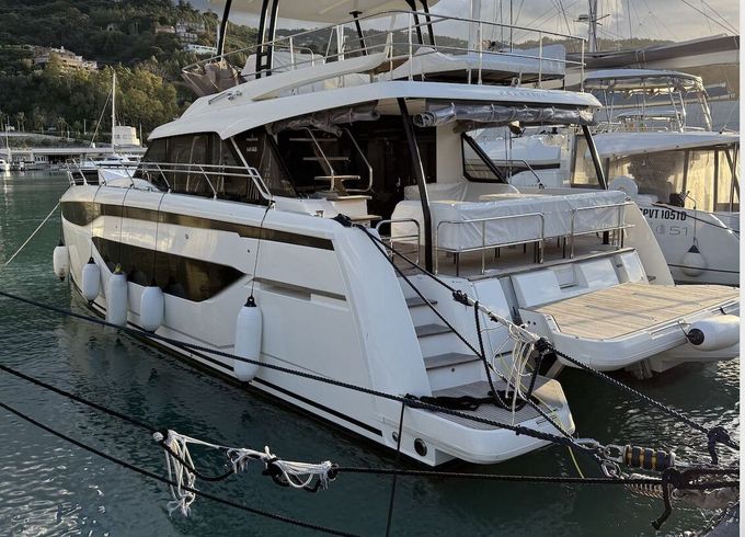 Catamaran Jeanneau m48 15m