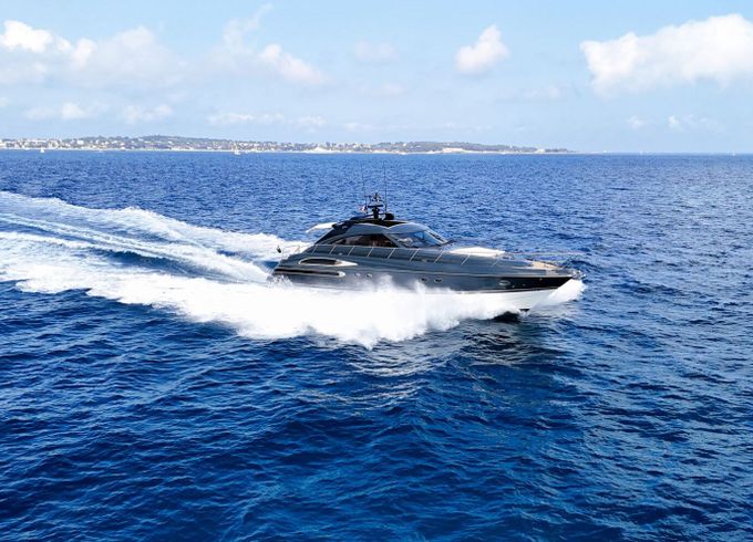 Motor yacht Princess V65 1300hp