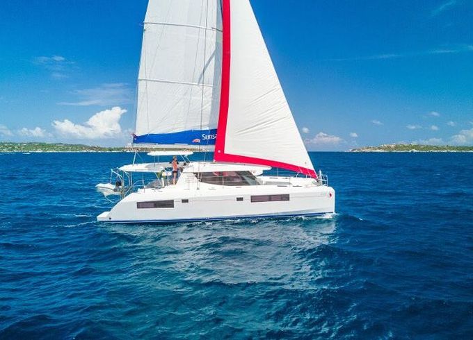 Catamaran Sunsail 454L 13.72m