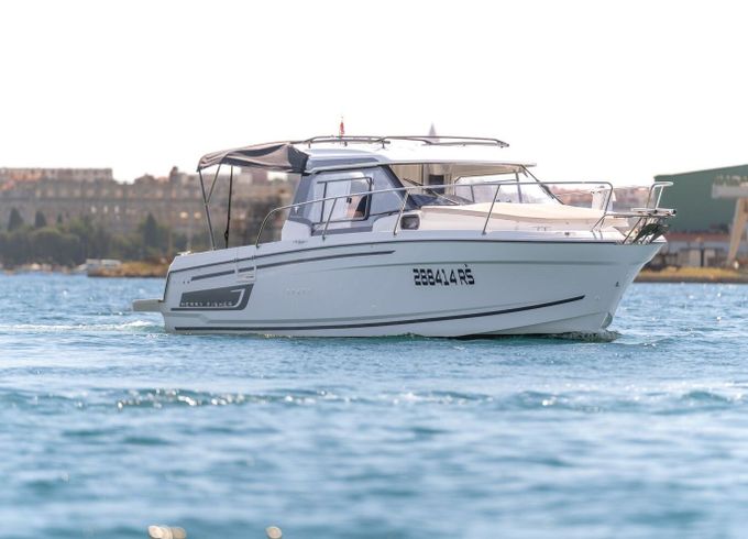 Motorboat Jeanneau Merry Fisher 795 200hp
