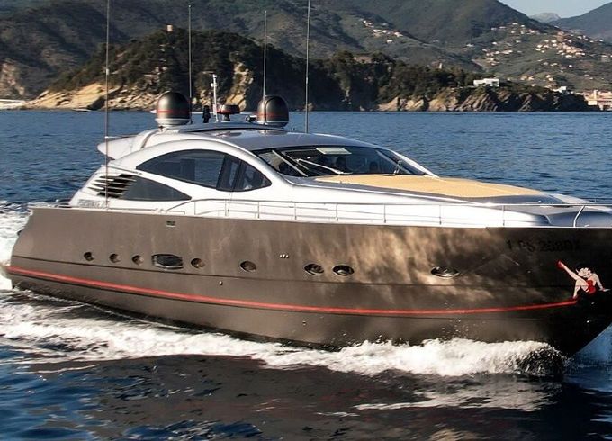 Motor yacht PERSHING 76 4060hp