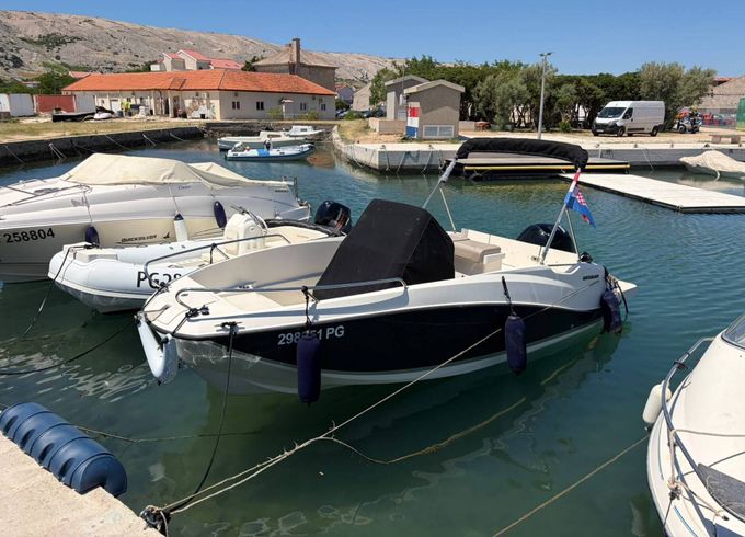 Motorboat Quicksilver Activ 555 Open 115hp