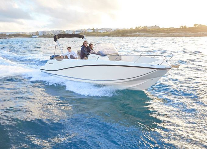 Motorboat Quicksilver 675 Open 150hp