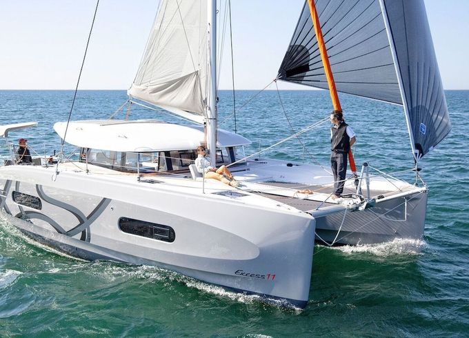 Catamaran Excess Excess 11 - 4 + 2 cab. 11m
