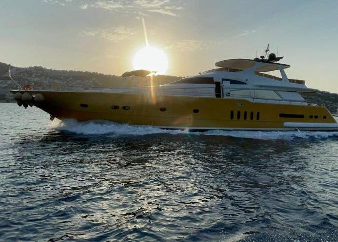 Motor yacht 105 ft Luxury Yacht 1500hp