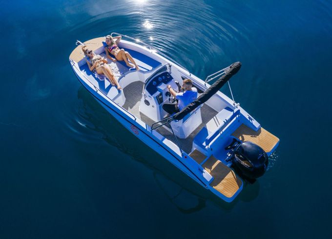 Motorboat Oktogon Venturo 21 150hp
