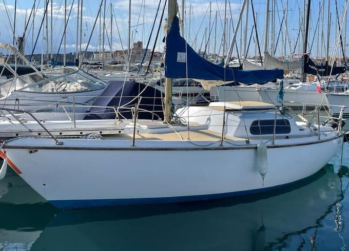 Sailboat Jeanneau Sangria 7.6m