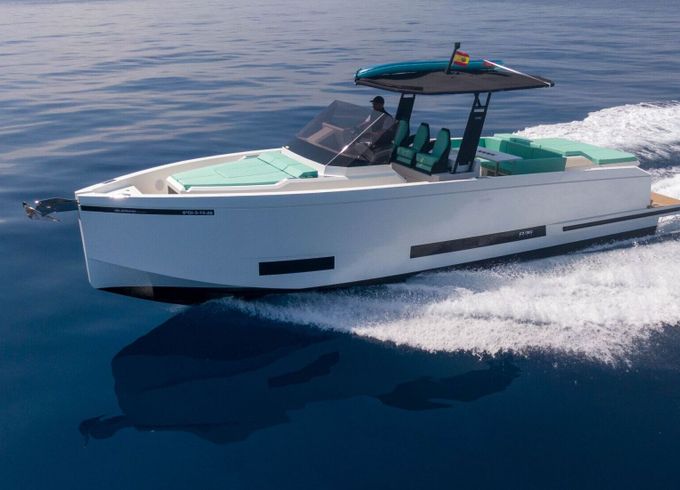 Motor yacht De Antonio D36 300hp