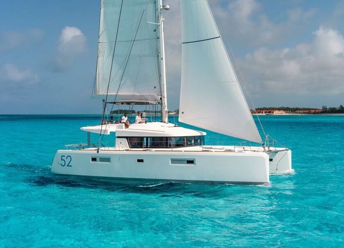 Catamaran LAGOON 52 F 15.84m