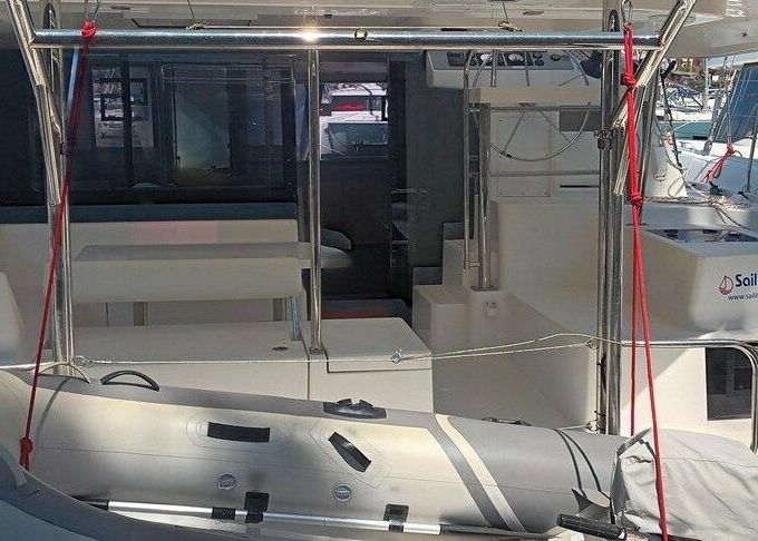 Catamaran ROBERTSON &amp; CAINE LEOPARD 4000 11.99m