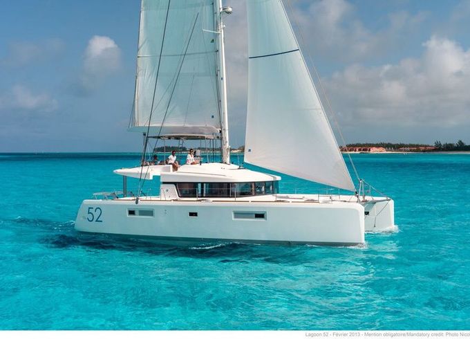 Catamaran LAGOON Lagoon 52 F with watermaker &amp; A/C - PLUS 15.84m