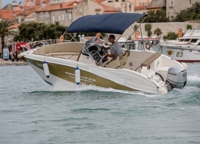 Motorboat Barracuda 545