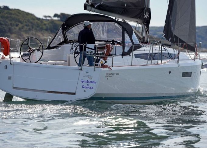 Sailboat Jeanneau Sun Odyssey 380 11.74m