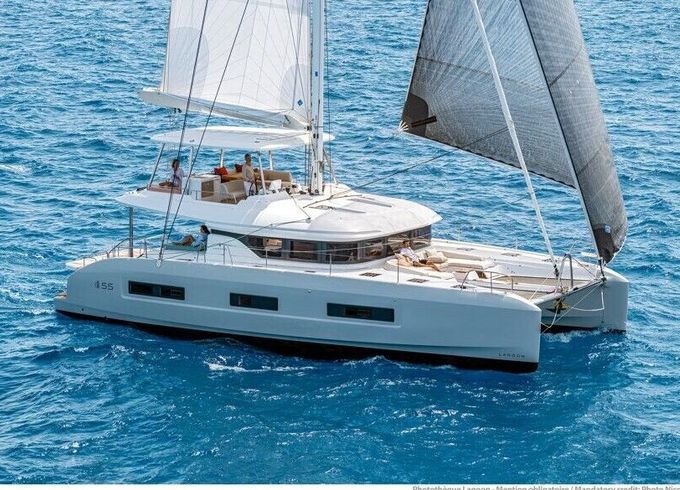 Catamaran Lagoon 55 16m