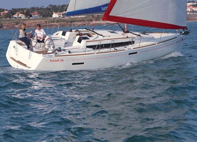 Sailboat Sunsail 38 11m