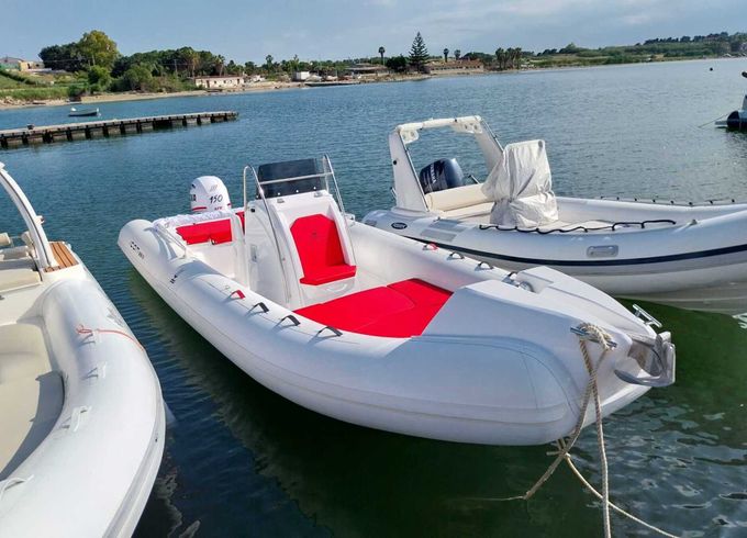 RIB Aicon 23 170hp
