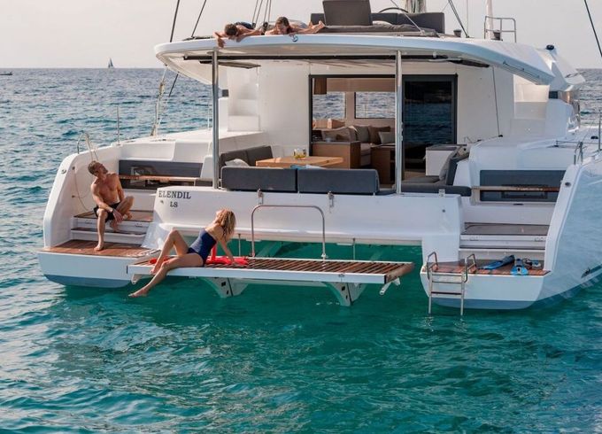 Catamaran Lagoon-Bénéteau Lagoon 50 - 6 + 2 cab. 14m