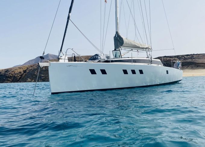 Sailboat Bosailing Loft40 12.5m