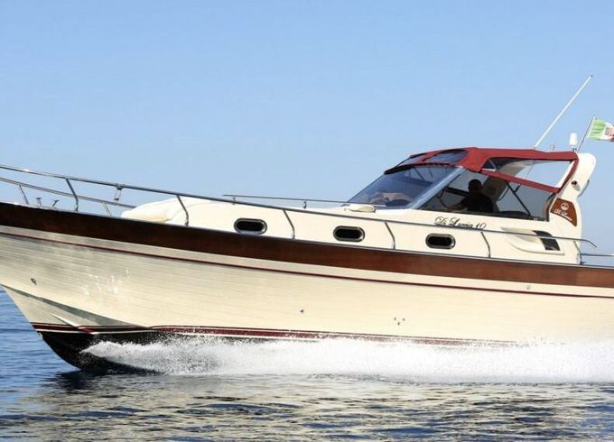 Motorboat Di Luccia Sirio 33 Cabin 640hp