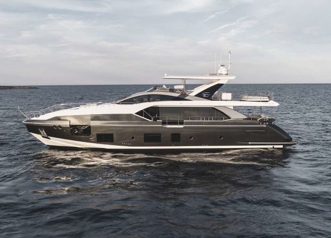 Motor yacht Azimut Grande 27 3800hp