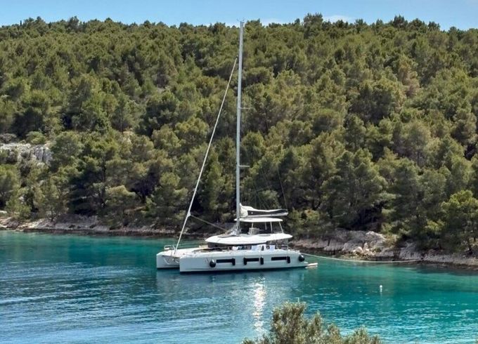 Catamaran Lagoon 55 LUXURY version (2025) 16m