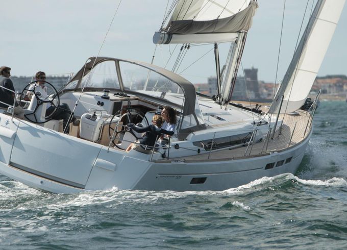 Sailboat JEANNEAU 509 16m