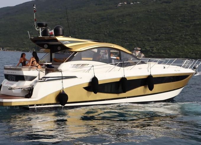 Motorboat Galeon 445 HTS 800hp