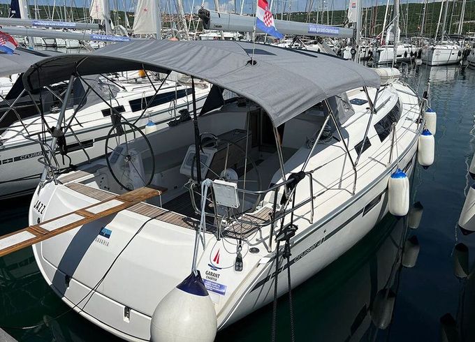 Sailboat BAVARIA CRUISER 41 12.95m