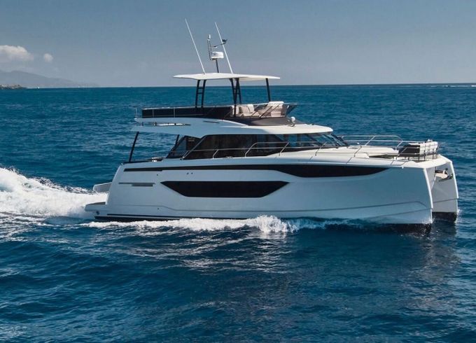 Catamaran PRESTIGE M48 14.79m
