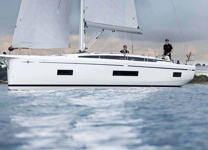 Sailboat Bavaria Yachtbau Bavaria C46 - 4 cab. 14m
