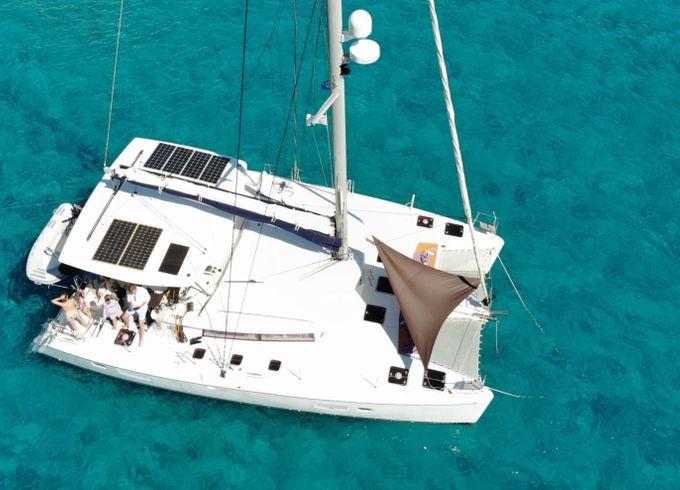 Catamaran LAGOON 420 12.7m