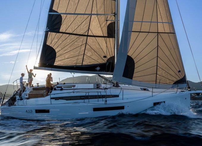 Sailboat Sun Odyssey 415 12m