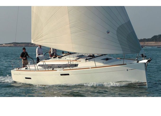Sailboat Sun Odyssey 379 11m