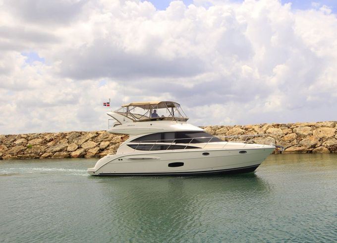 Motorboat MERIDIAN 42