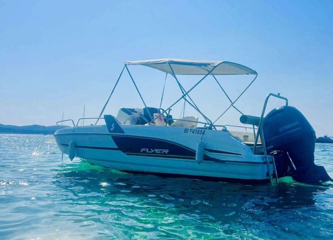 Motorboat Beneteau Flyer 6.6 Sundeck 150hp