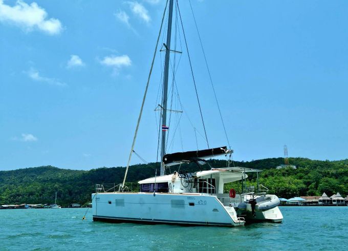 Catamaran Lagoon-Bénéteau Lagoon 400 S2 - 4 + 1 cab. 11.97m