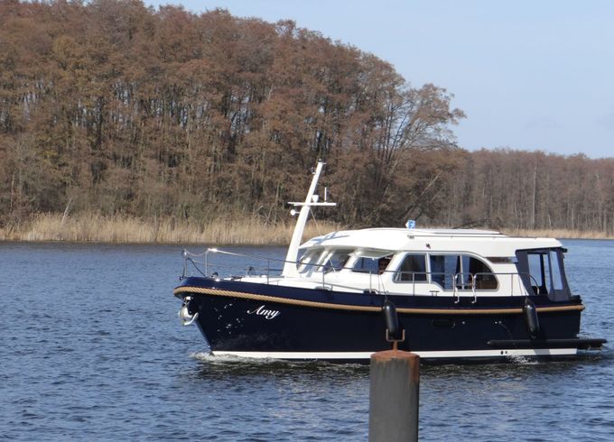 Motorboat Linssen Grand Sturdy 30.0 Sedan Intero