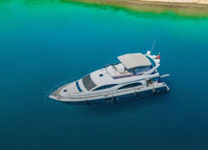 Motor yacht 2018 costom made