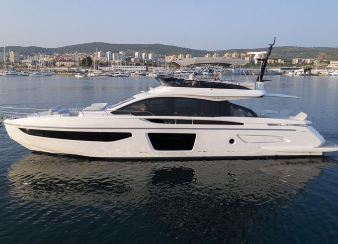 Motor yacht Azimut S7 2400hp