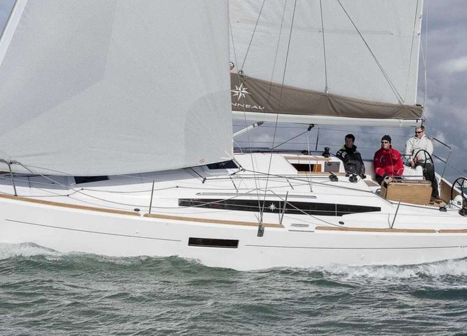 Sailboat JEANNEAU SUN ODYSSEY 349 10.34m