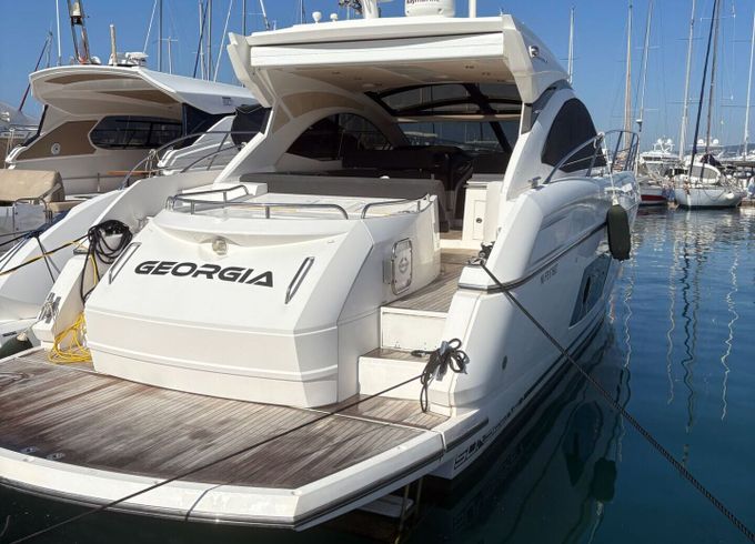 Motor yacht Sunseeker Portofino 48 4400hp