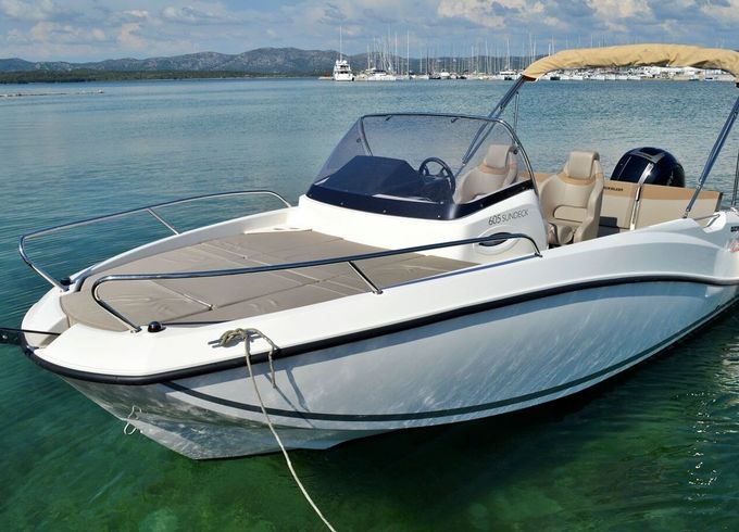 Motorboat QUICKSILVER Sundeck Activ 605 150hp