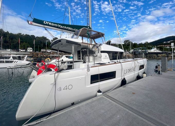 Catamaran Lagoon-Bénéteau Lagoon 40 - 4 cab. 11m