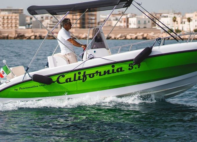 Boat without licence  Beverly Hills California 5.7 40hp