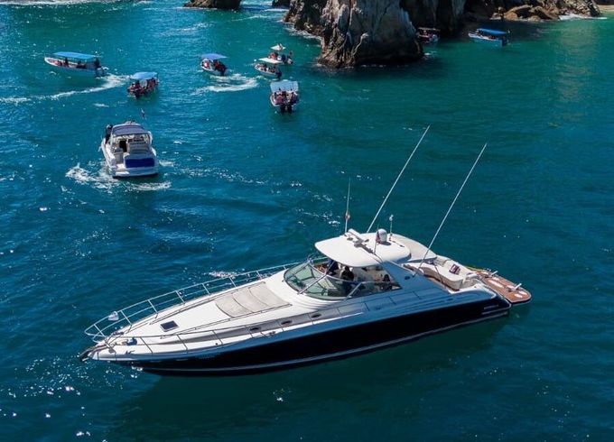 Motor yacht Sea Ray Sundancer 800hp