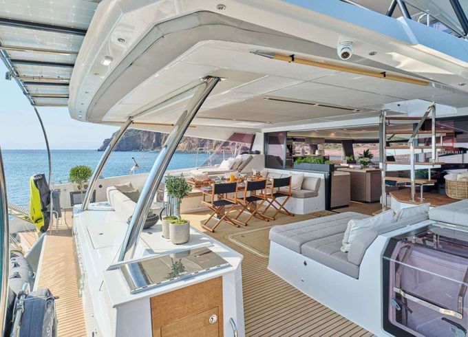 Catamaran Fountaine Pajot Alegria 67 19.49m