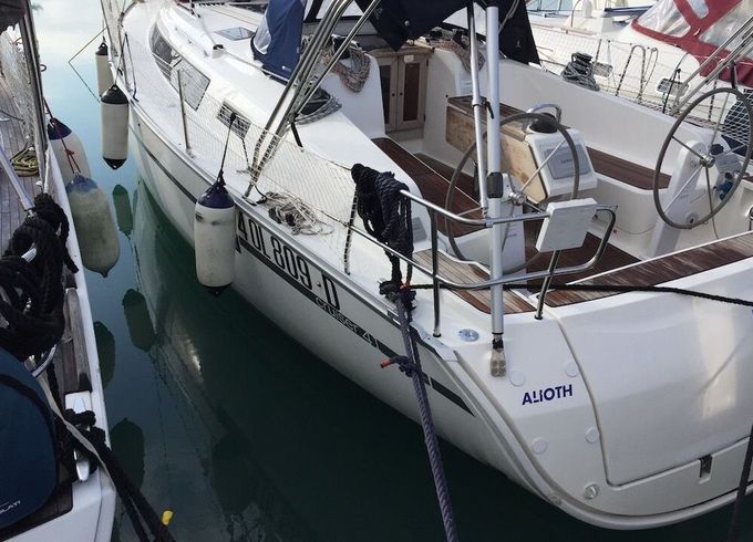 Sailboat BAVARIA Bavaria Cr 41 12.35m