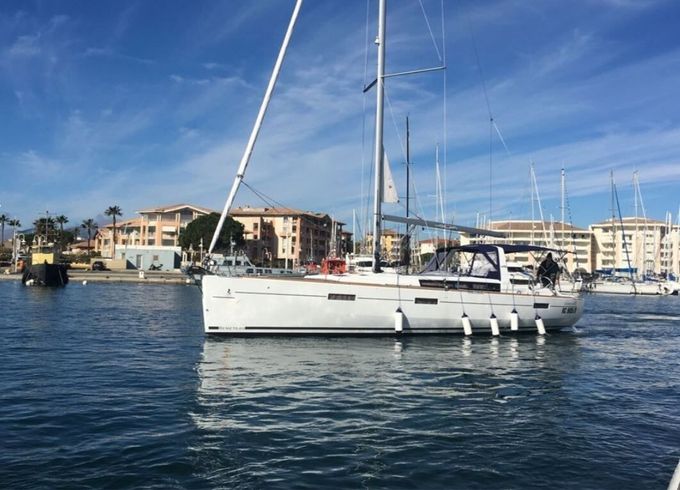 Sailboat BENETEAU OCEANIS 45 13.85m