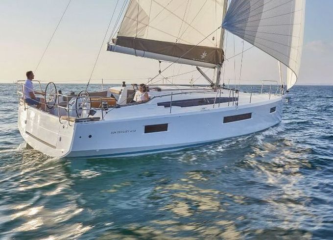 Sailboat Sun Odyssey 410 /3cab 12m