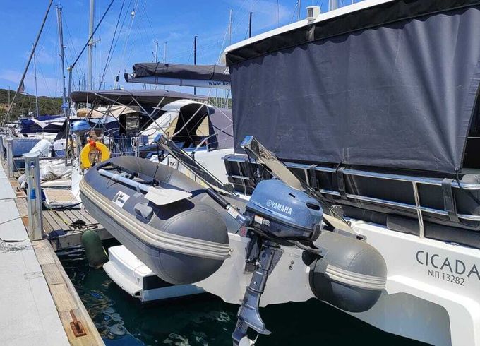 Catamaran Fountaine Pajot Astréa 42 12m
